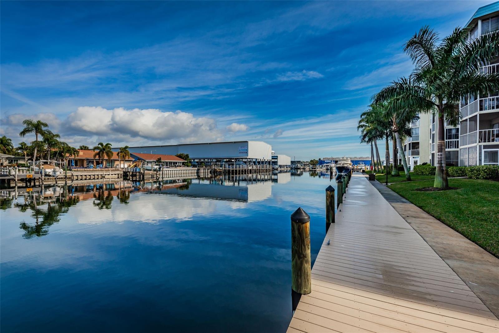 MOORINGS OF MAXIMO CONDO - Residential