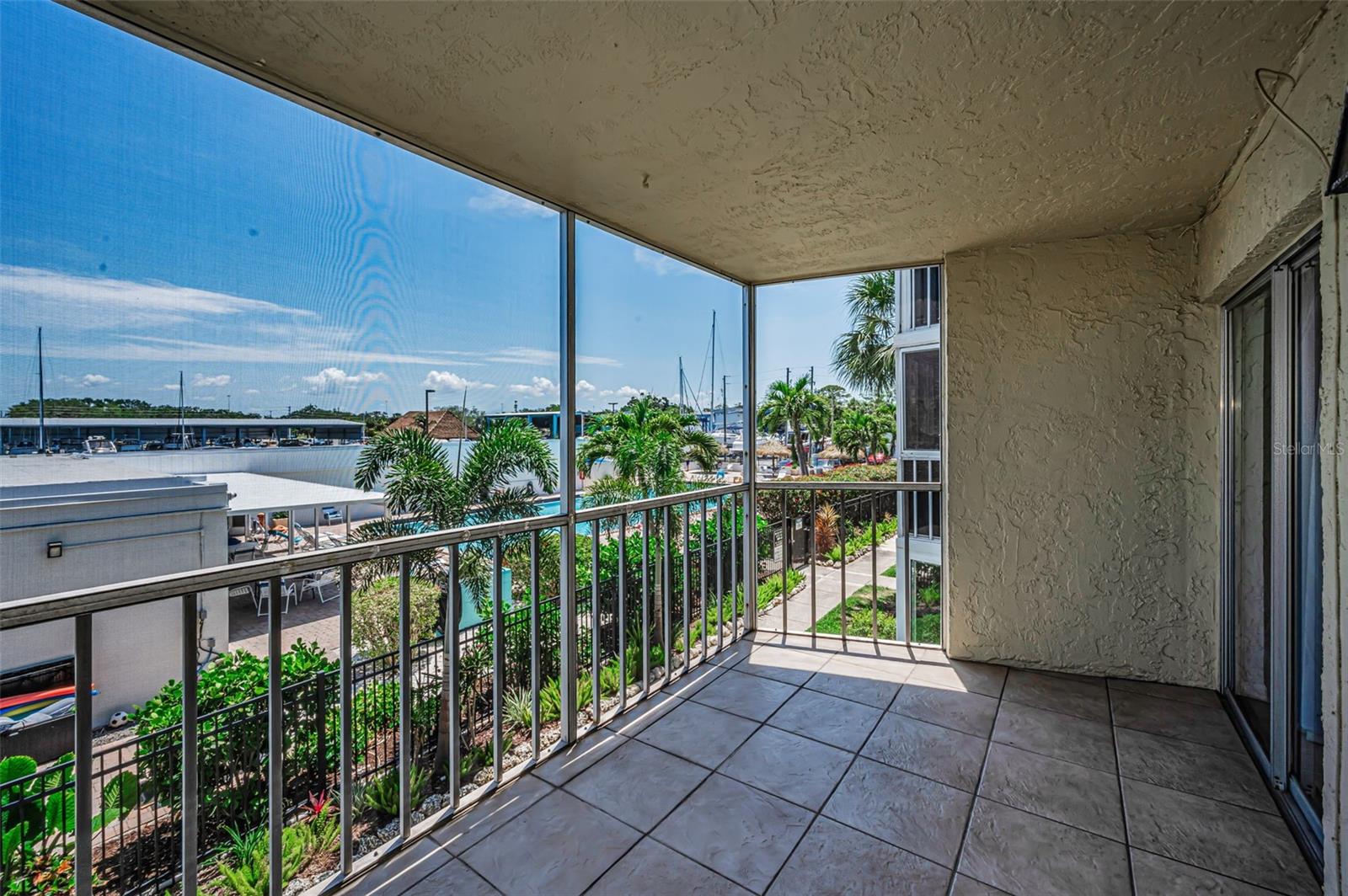 MOORINGS OF MAXIMO CONDO - Residential