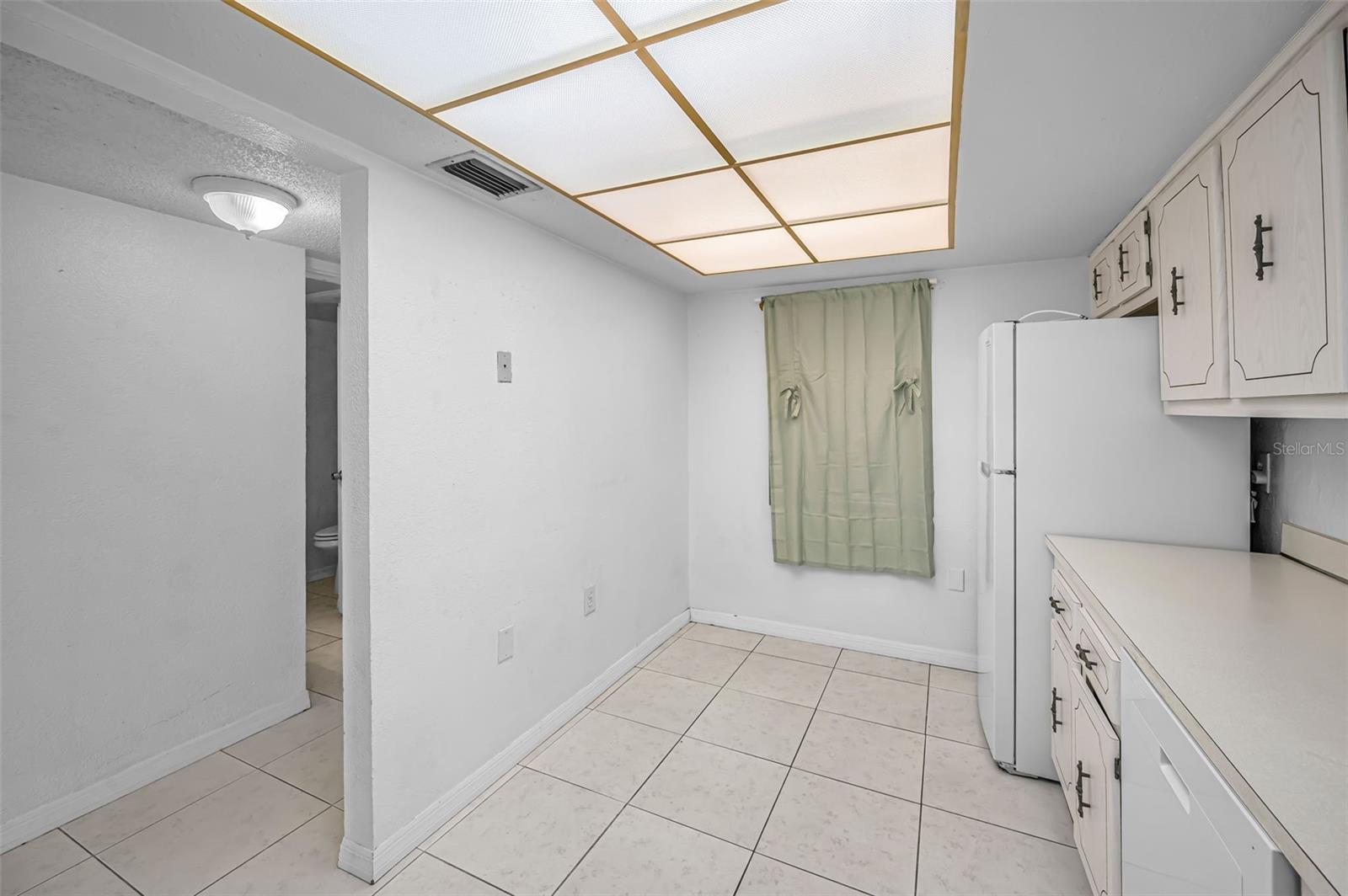 MOORINGS OF MAXIMO CONDO - Residential