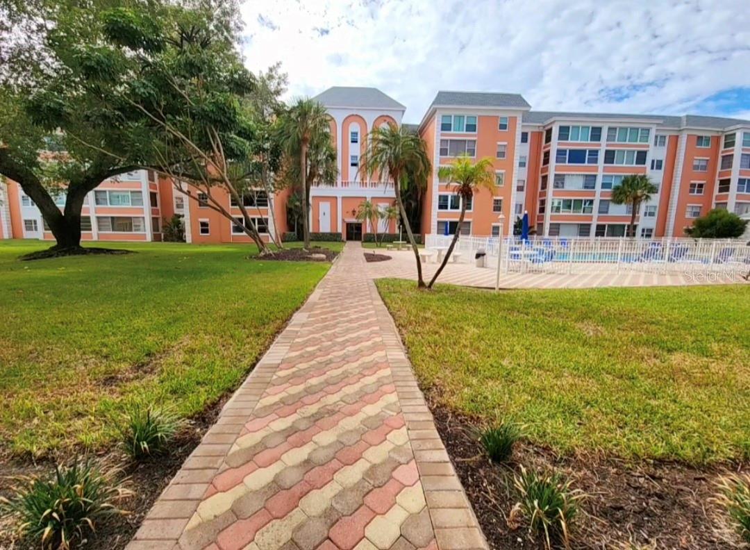 CROSSWINDS COLONY ONE CONDO - Residential