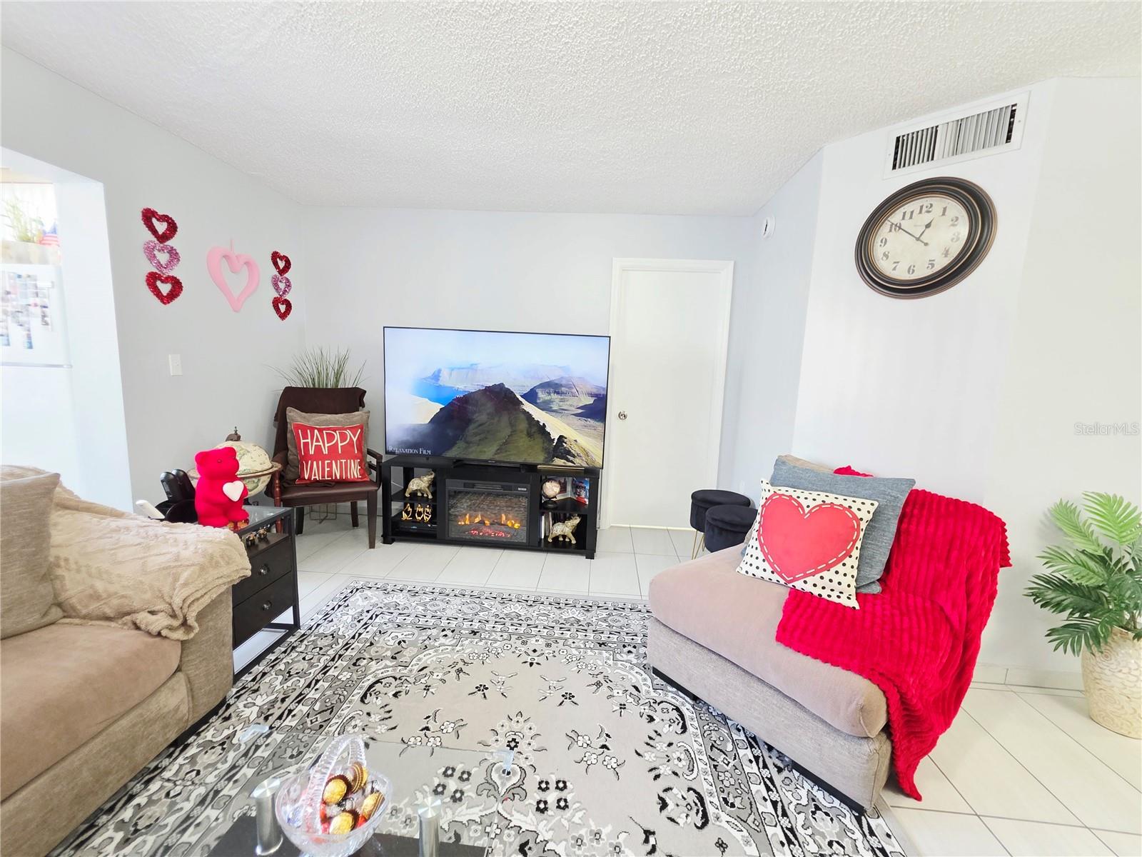 CROSSWINDS COLONY ONE CONDO - Residential