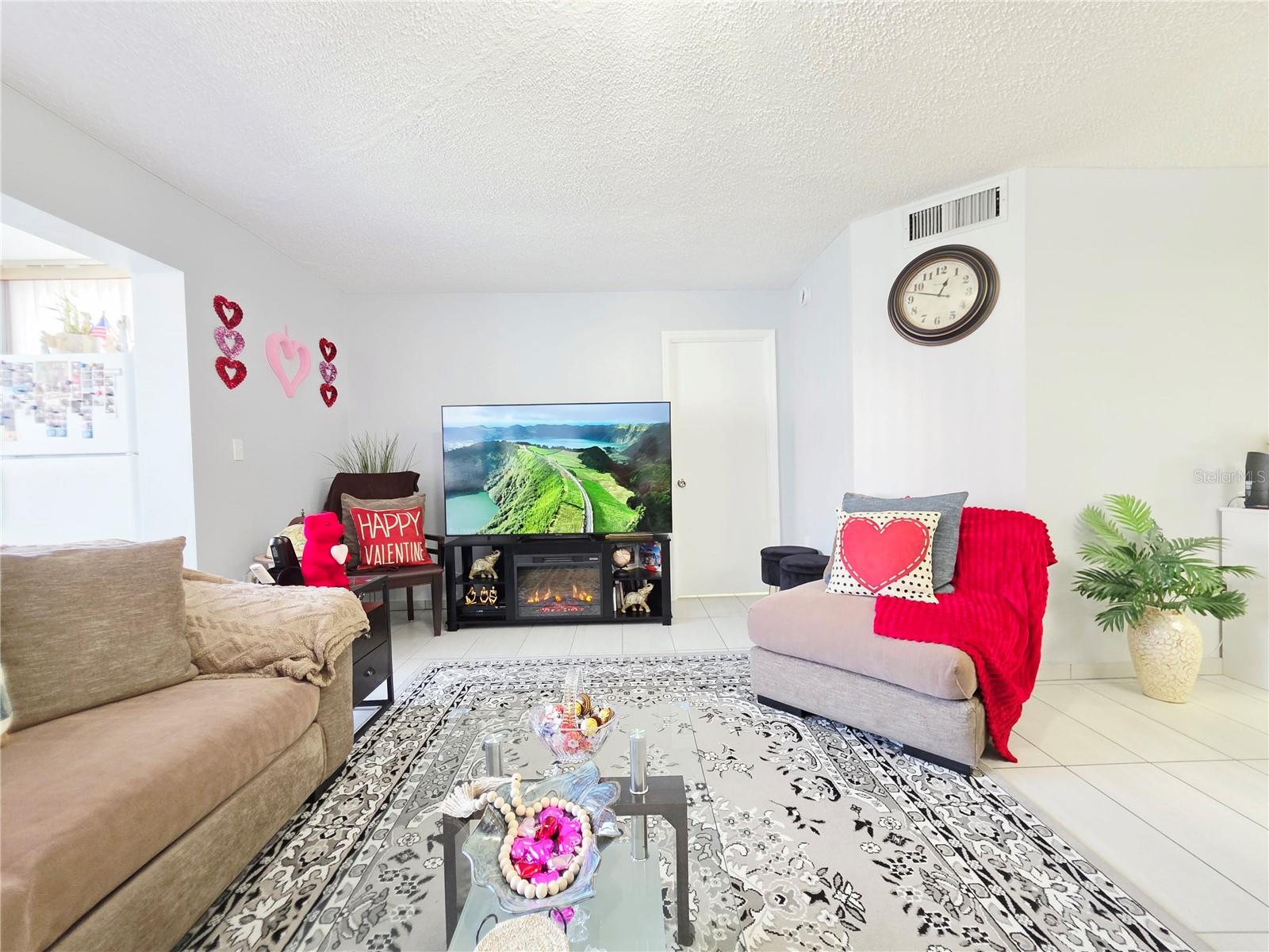 CROSSWINDS COLONY ONE CONDO - Residential