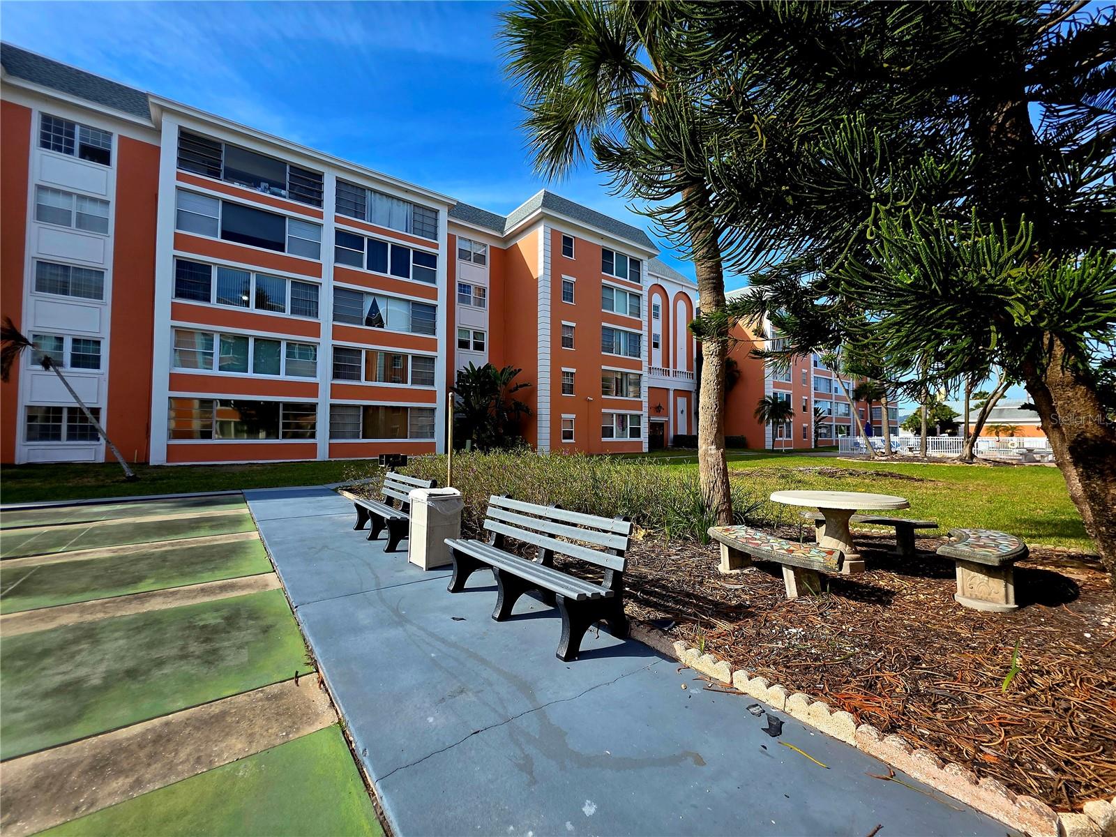 CROSSWINDS COLONY ONE CONDO - Residential