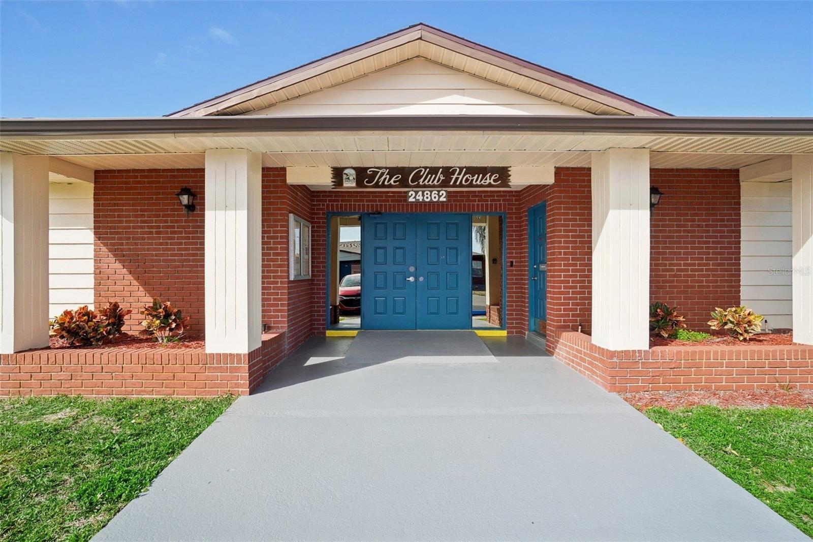 HILL CREST VILLAS - Residential