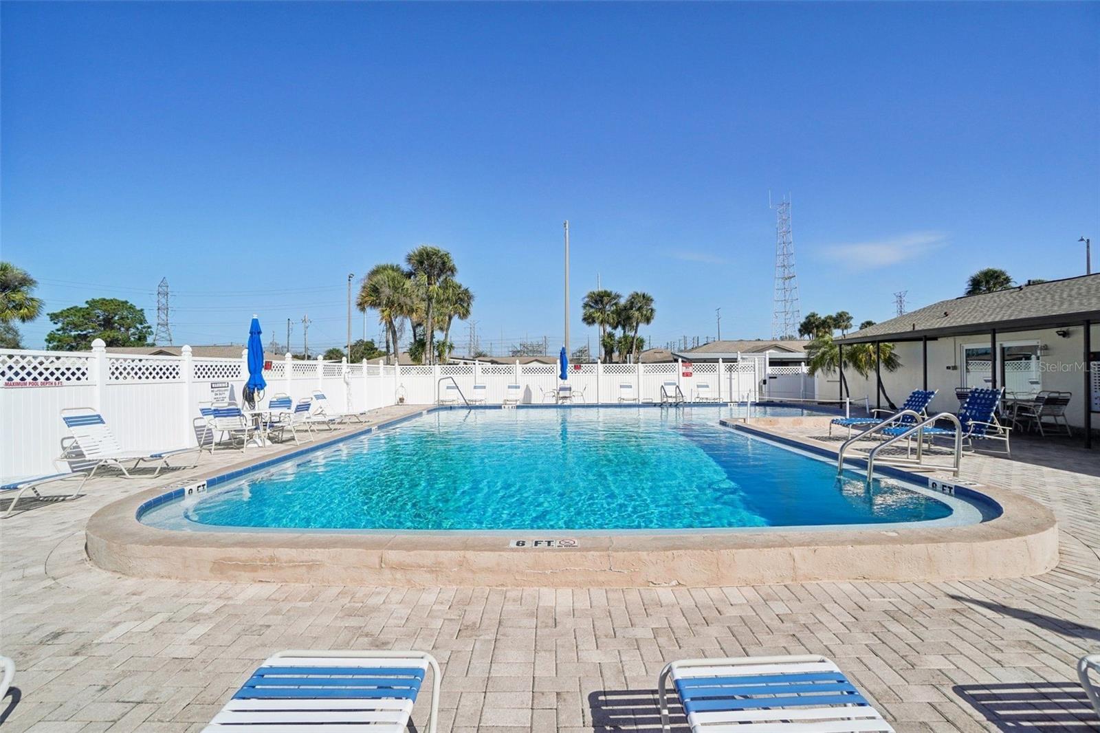 HILL CREST VILLAS - Residential