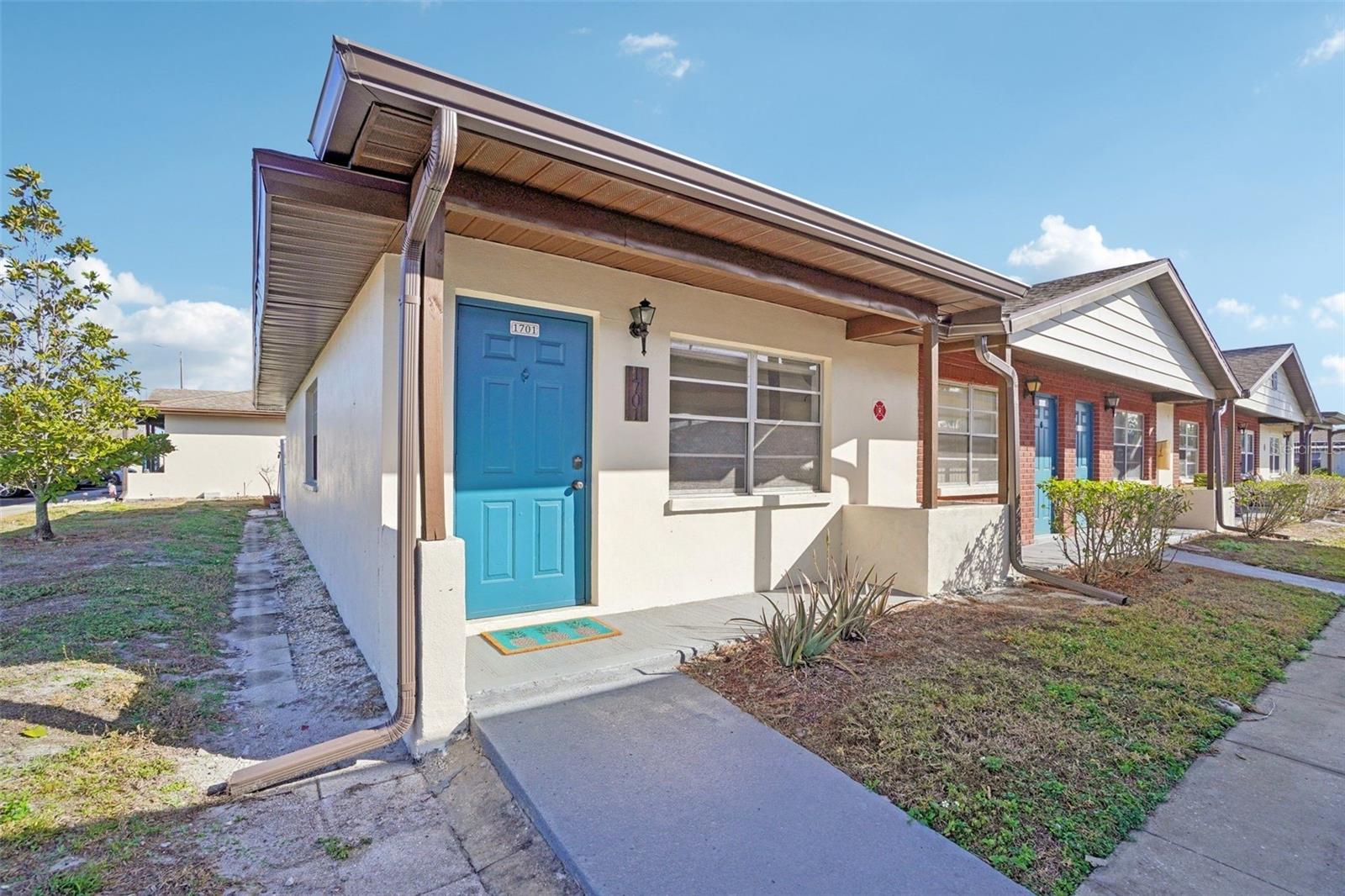 HILL CREST VILLAS - Residential