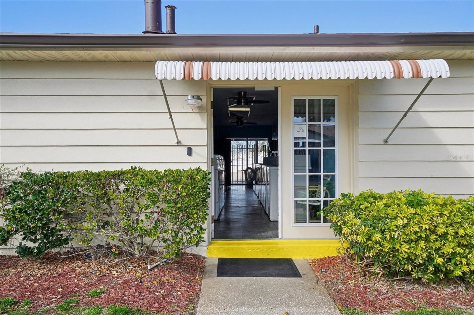 HILL CREST VILLAS - Residential