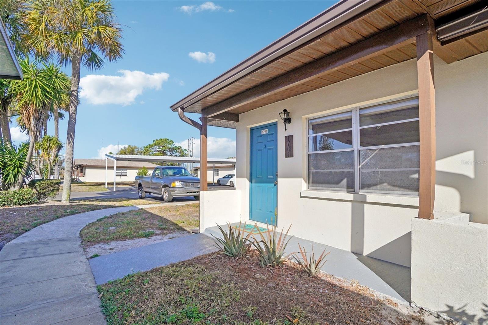 HILL CREST VILLAS - Residential