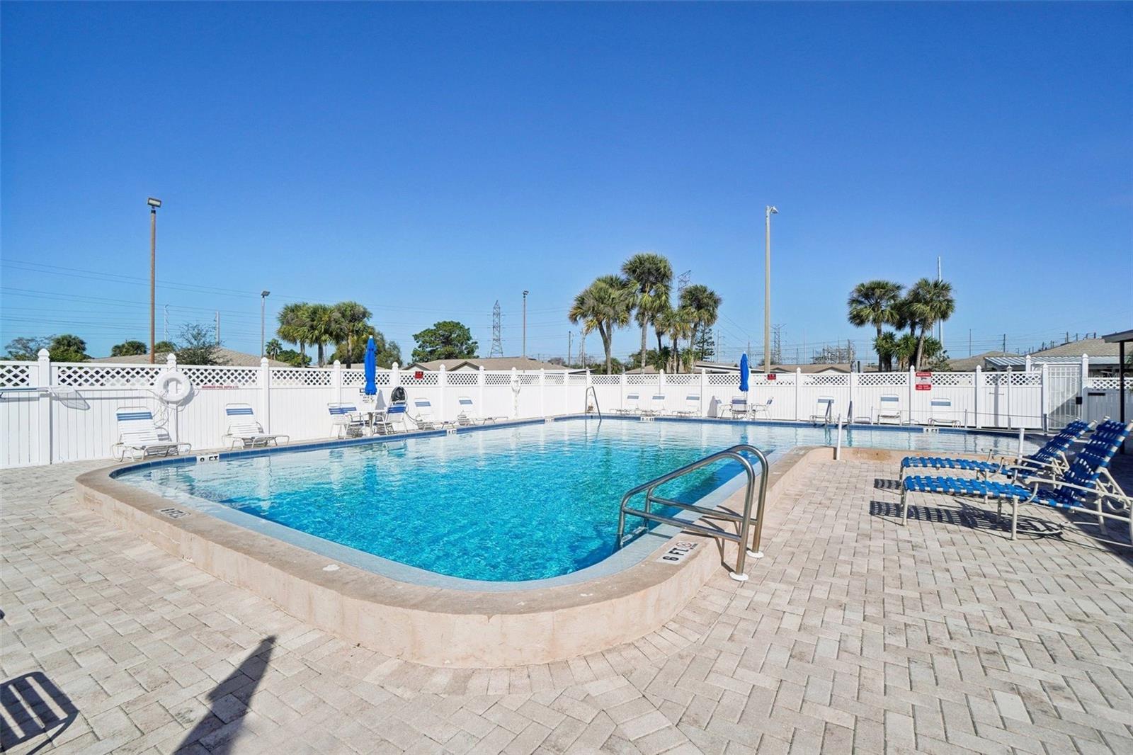 HILL CREST VILLAS - Residential