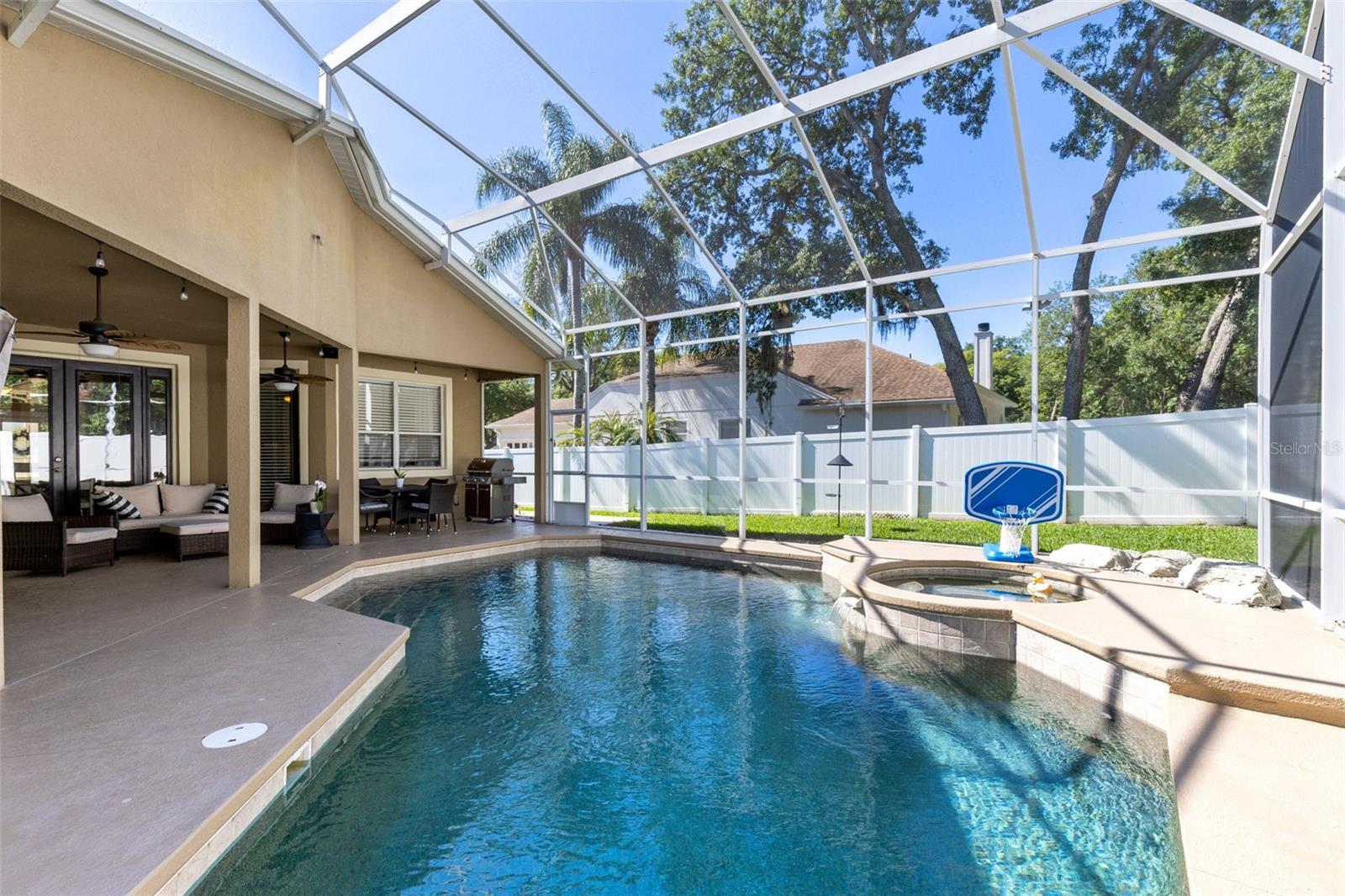SEVILLE CHASE - Residential