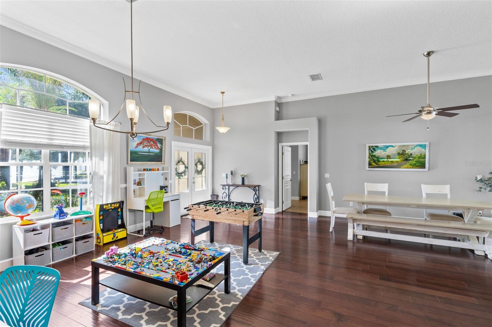SEVILLE CHASE - Residential