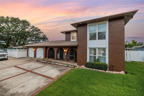1449 45TH AVENUE NE ST PETERSBURG FL 33703
