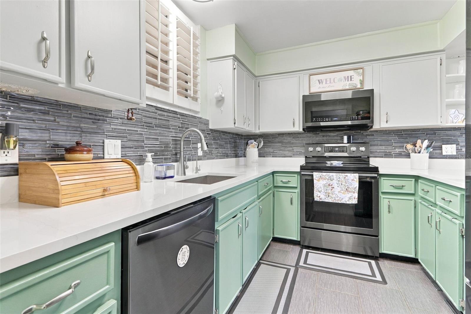 327 WILDER BOULEVARD B302