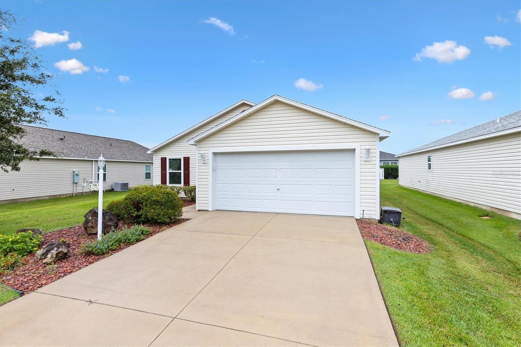 Photo of 798 Millhorn Loop, The Villages, FL 32163 (MLS # G5118816)