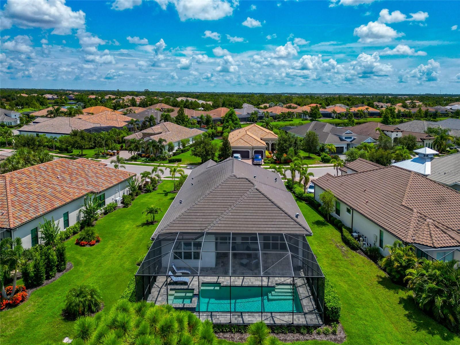 COUNTRY CLUB EAST - Residential