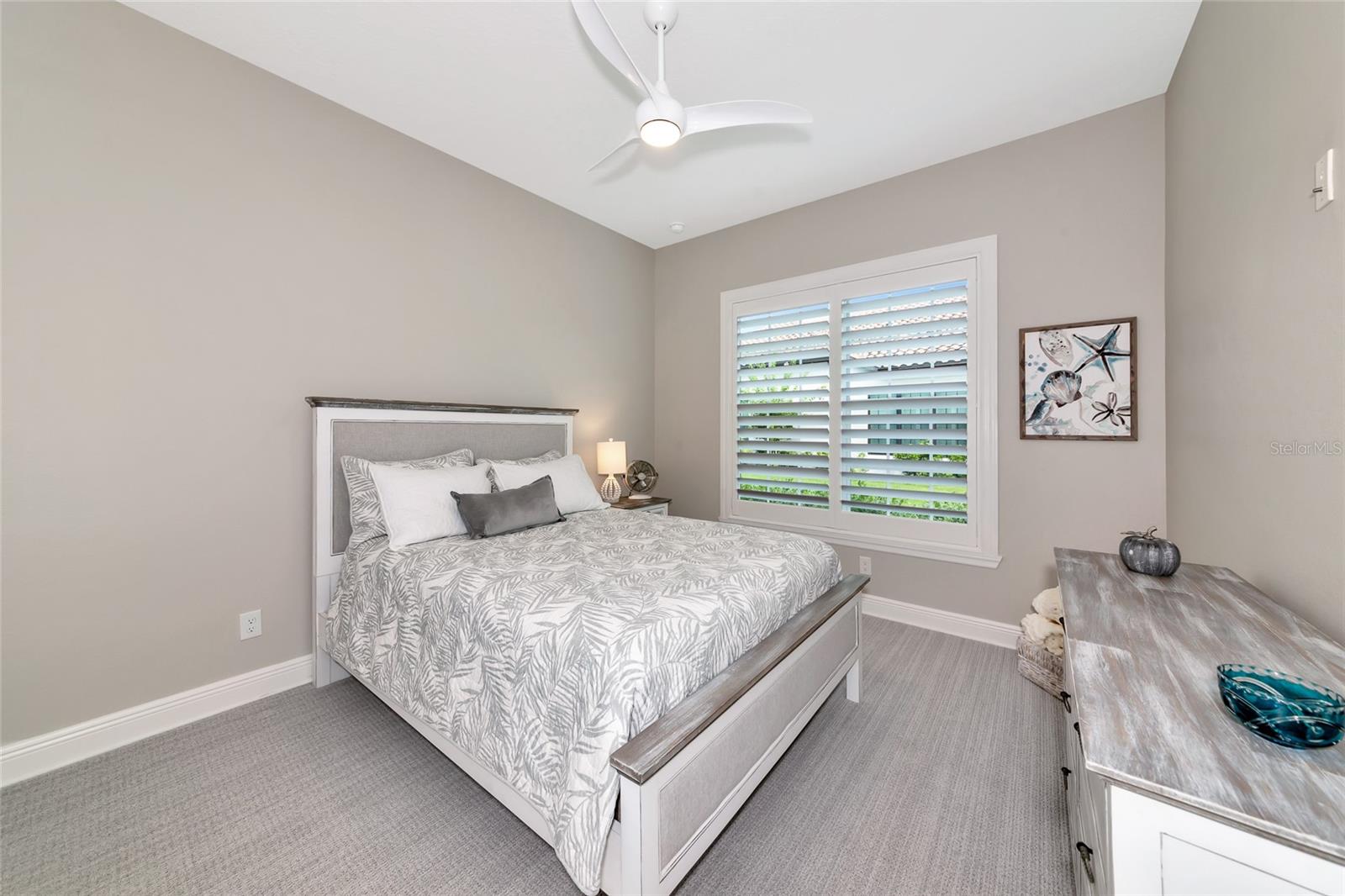 COUNTRY CLUB EAST - Residential
