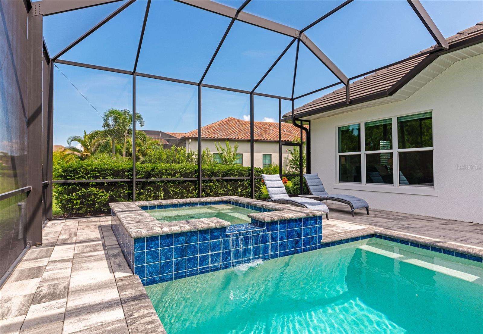 COUNTRY CLUB EAST - Residential