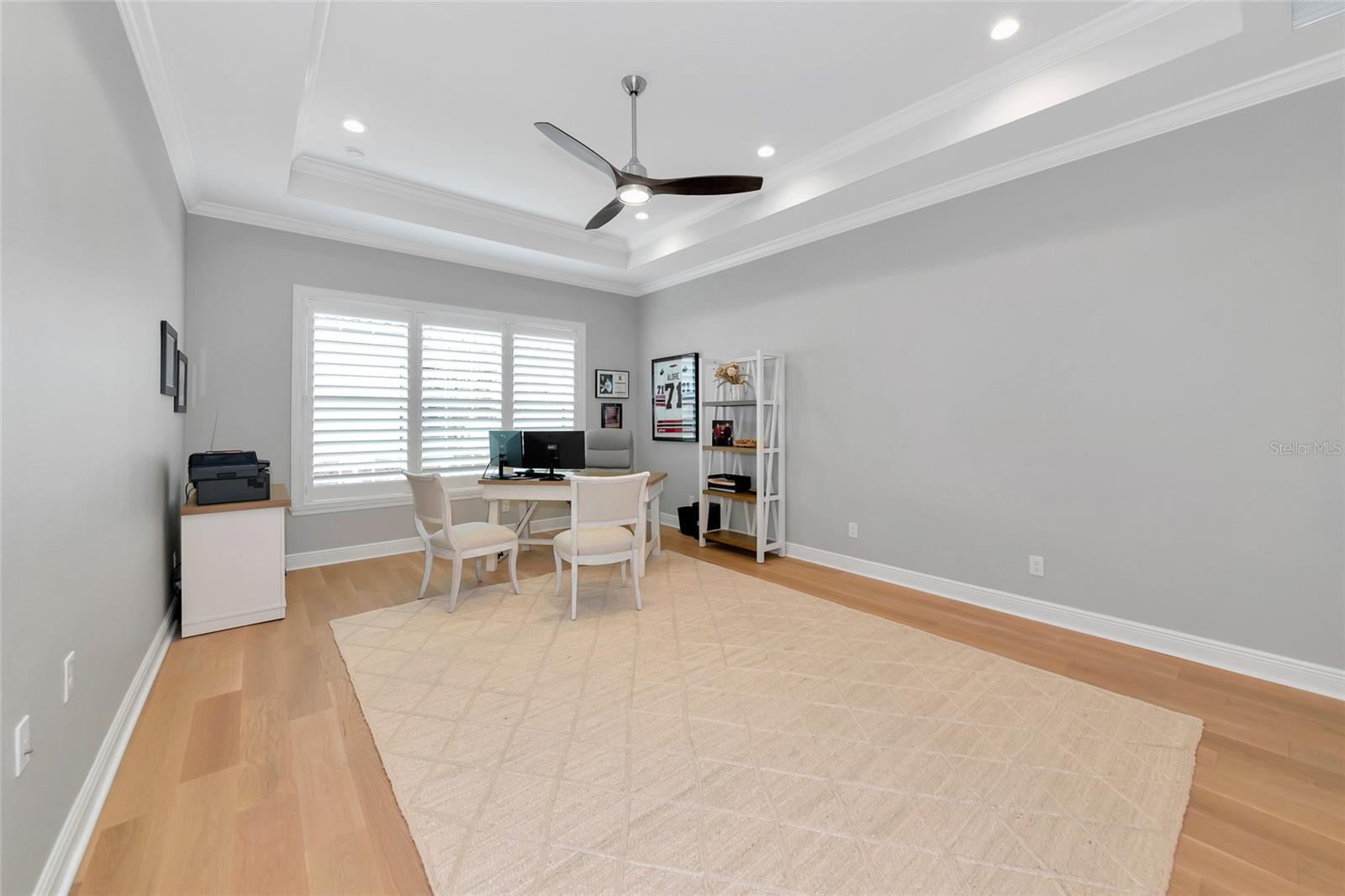 COUNTRY CLUB EAST - Residential