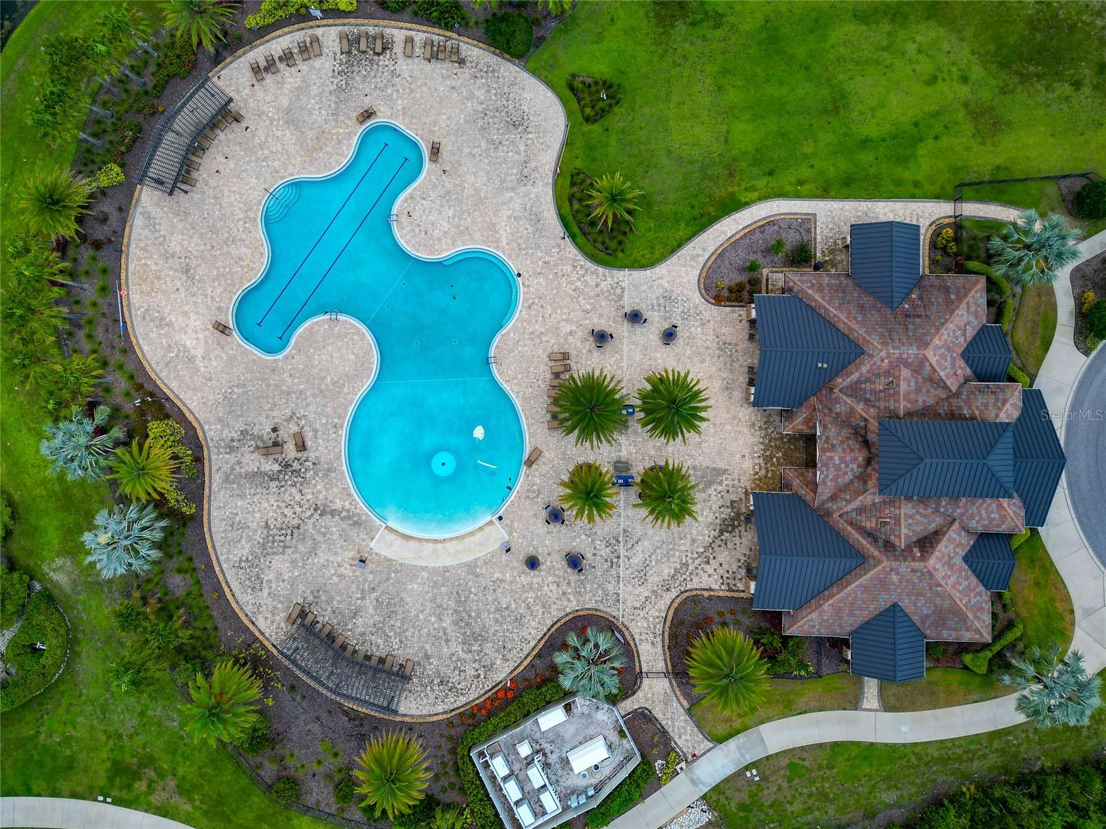 COUNTRY CLUB EAST - Residential