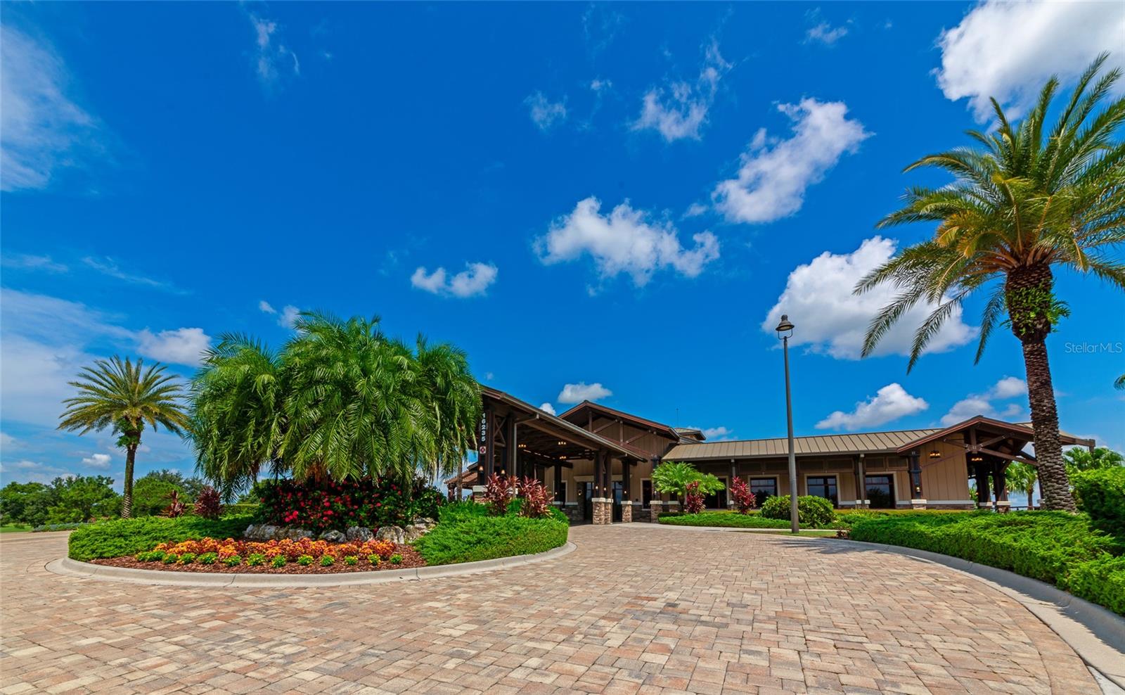 COUNTRY CLUB EAST - Residential
