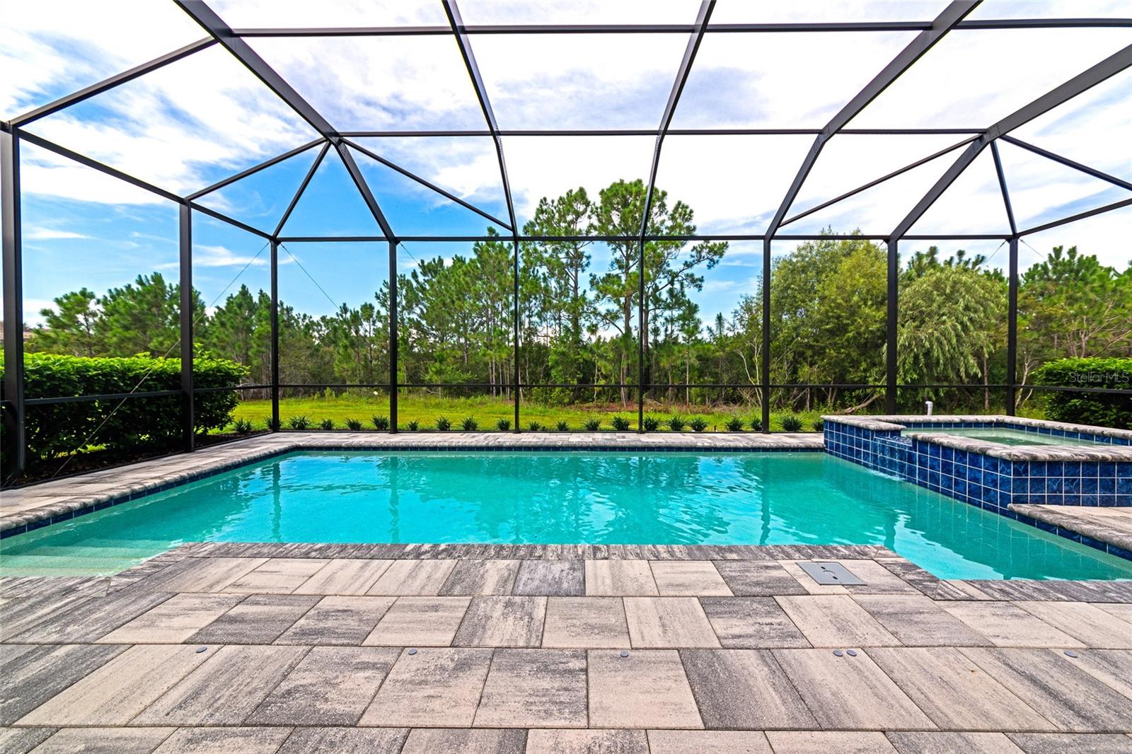 COUNTRY CLUB EAST - Residential