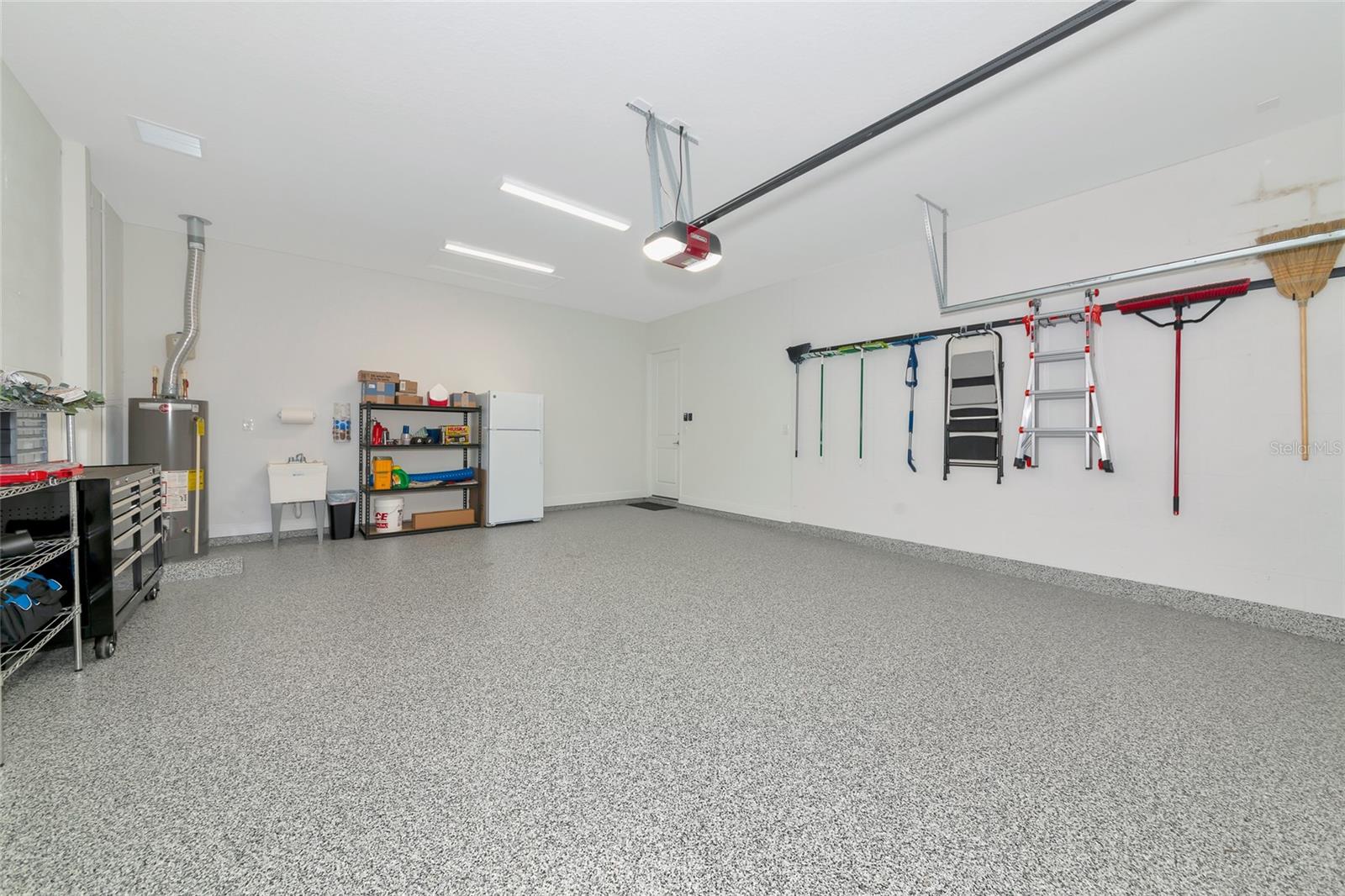 COUNTRY CLUB EAST - Residential