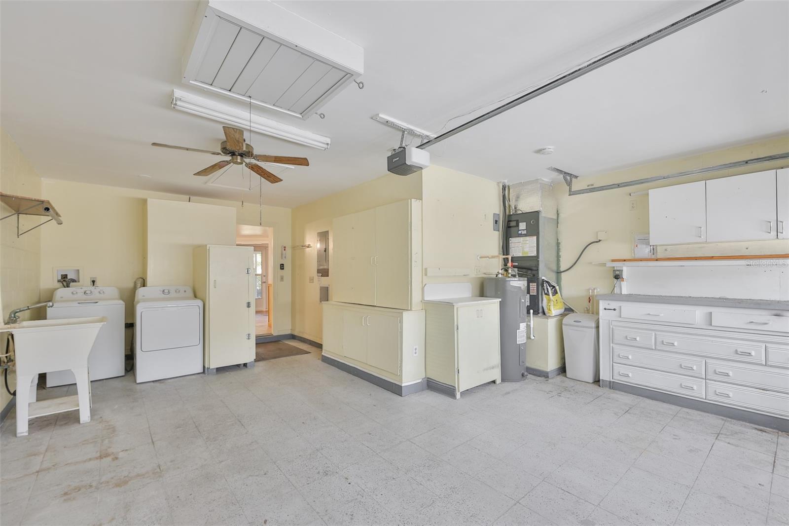 LANCASTER II CONDO - Residential