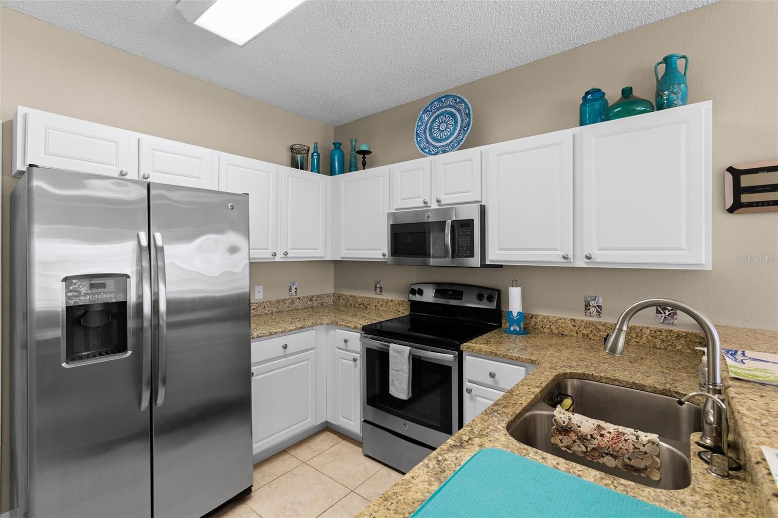 RADISON II CONDO - Residential