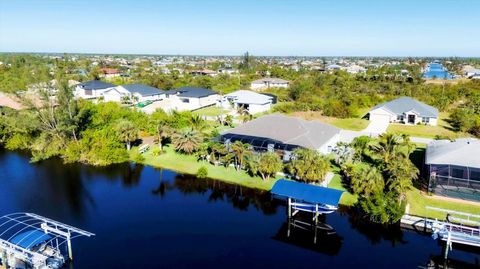 A home in PORT CHARLOTTE