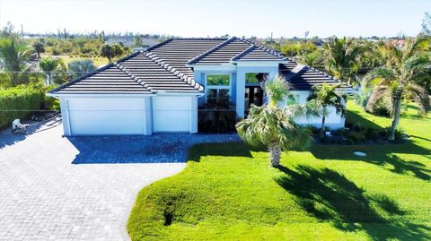 A home in PORT CHARLOTTE