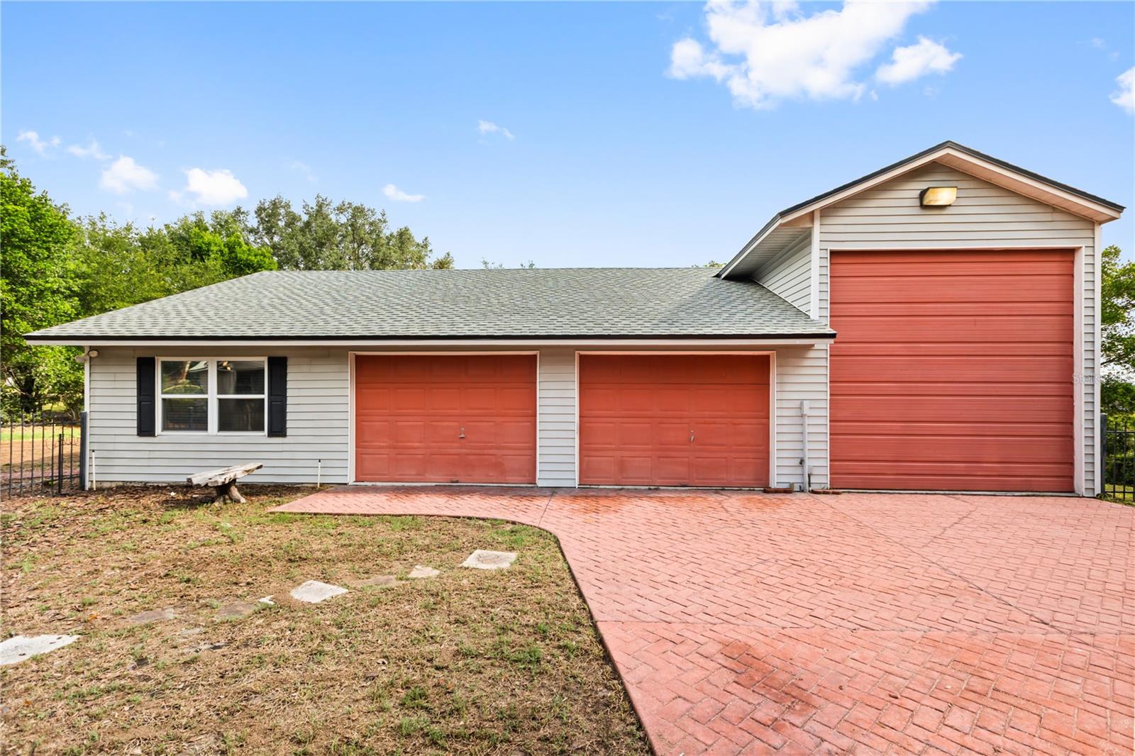 11415 TUSCARORA LANE