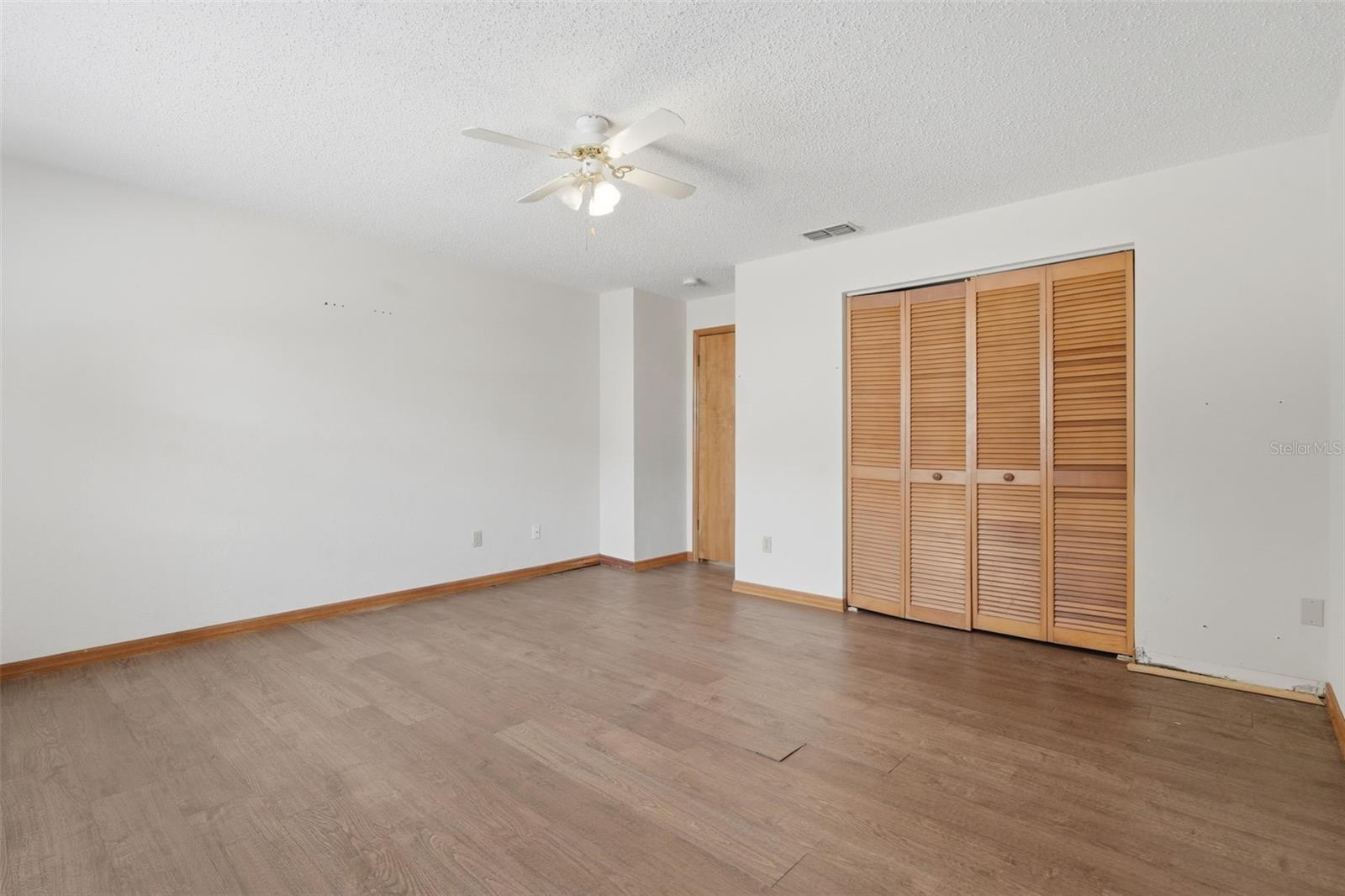 JEMECY OAK VILLAS CONDO PH 01-06 INC - Residential