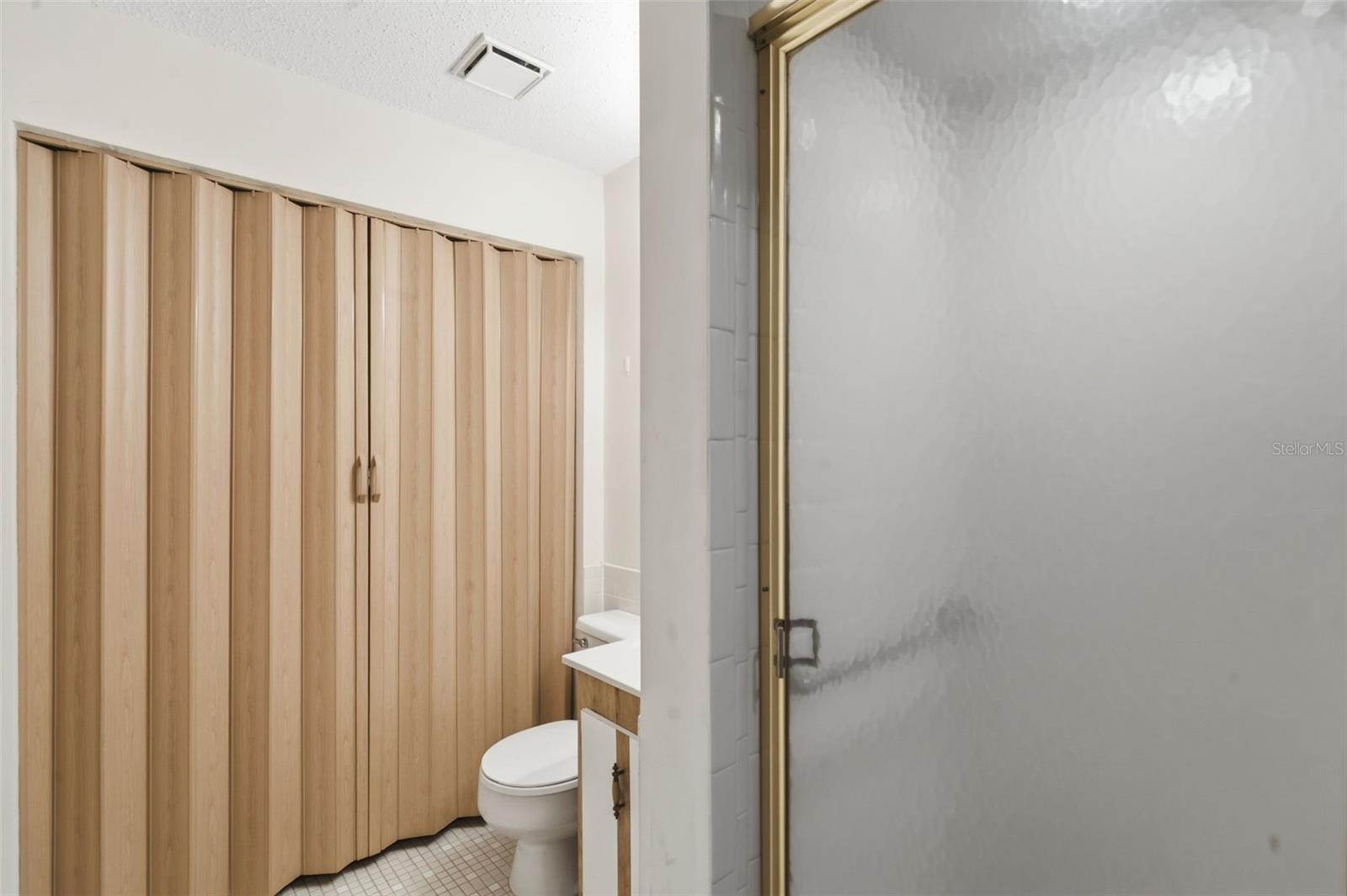 JEMECY OAK VILLAS CONDO PH 01-06 INC - Residential