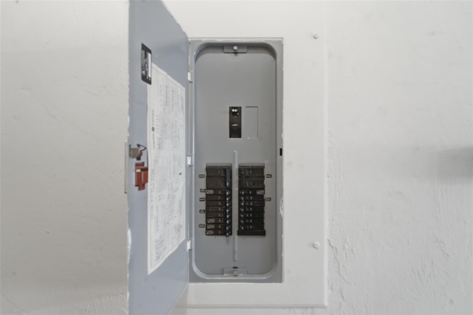 JEMECY OAK VILLAS CONDO PH 01-06 INC - Residential