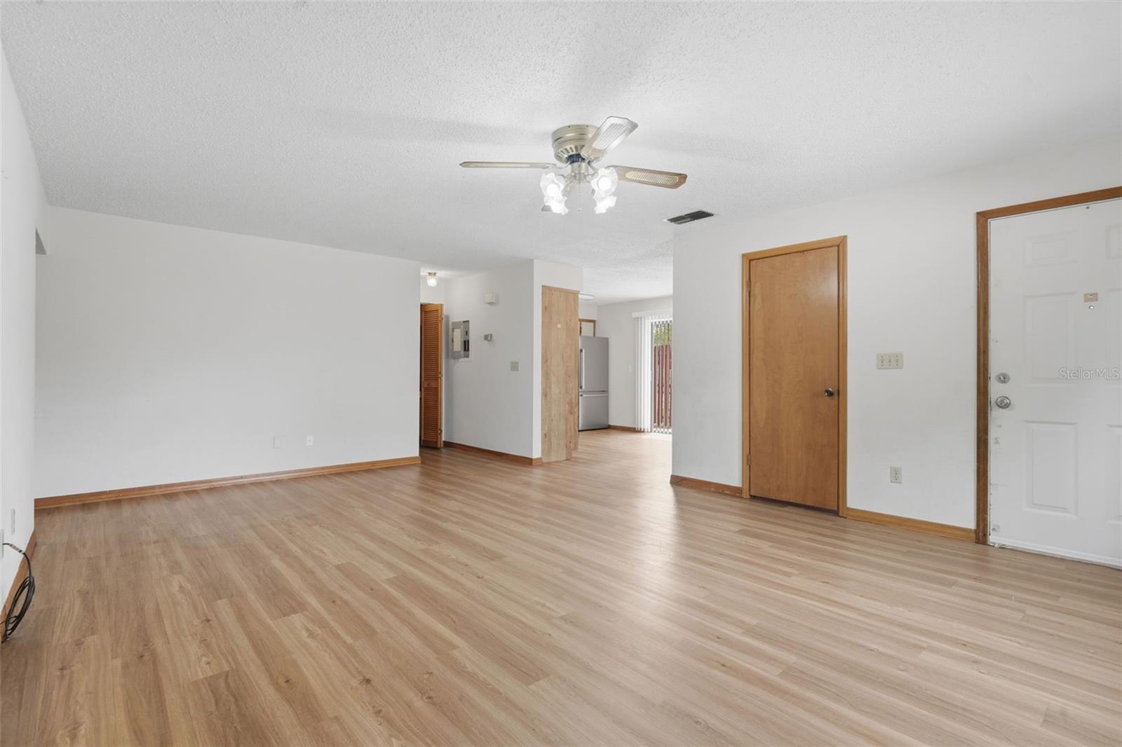 JEMECY OAK VILLAS CONDO PH 01-06 INC - Residential