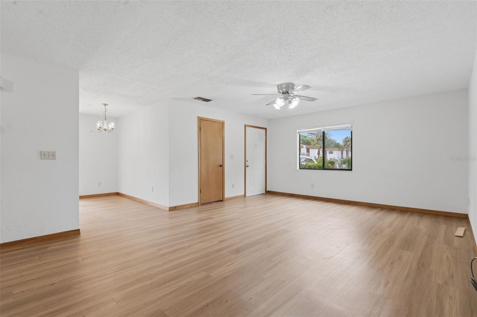 JEMECY OAK VILLAS CONDO PH 01-06 INC - Residential