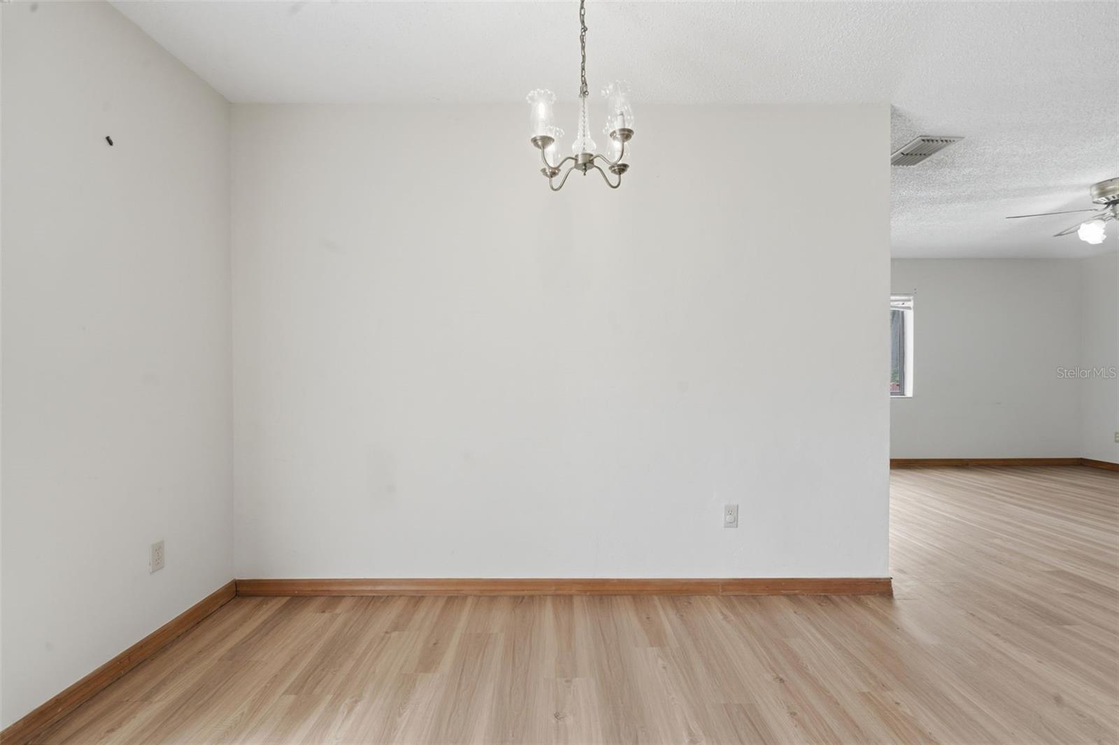 JEMECY OAK VILLAS CONDO PH 01-06 INC - Residential