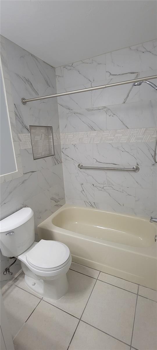 WOOD CREEK VILLAGE - Residential Lease