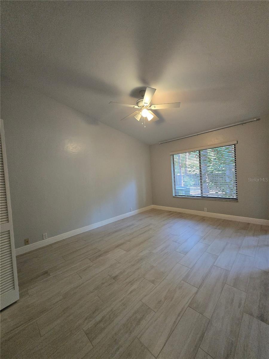 WOOD CREEK VILLAGE - Residential Lease