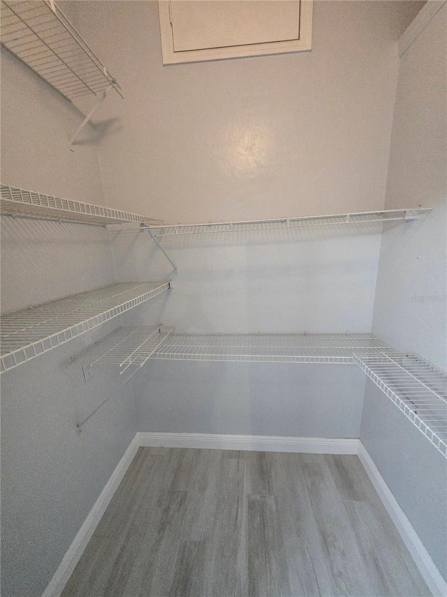 WOOD CREEK VILLAGE - Residential Lease