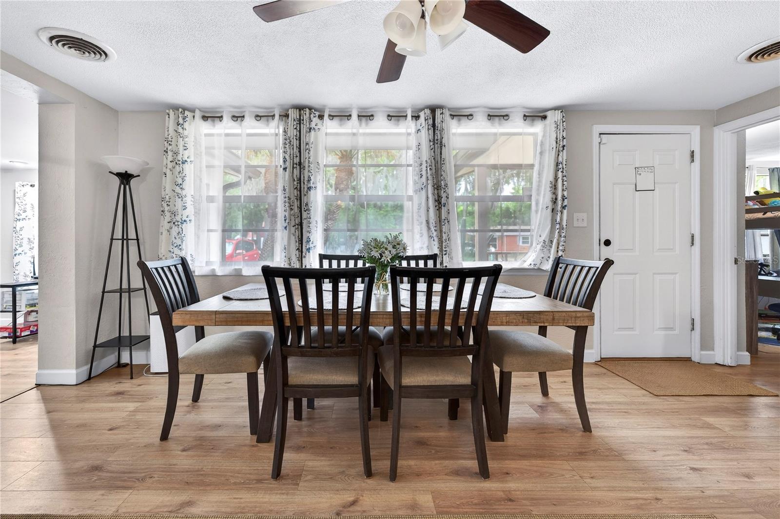 DAGWOOD ACRES - Residential