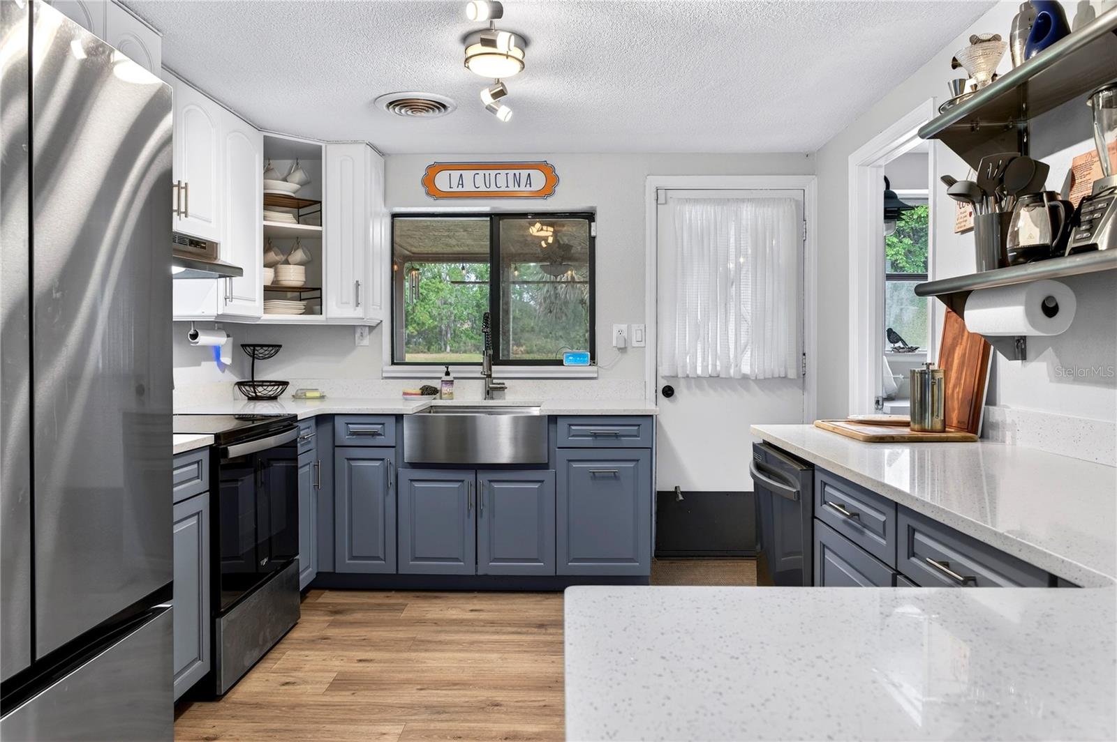 DAGWOOD ACRES - Residential