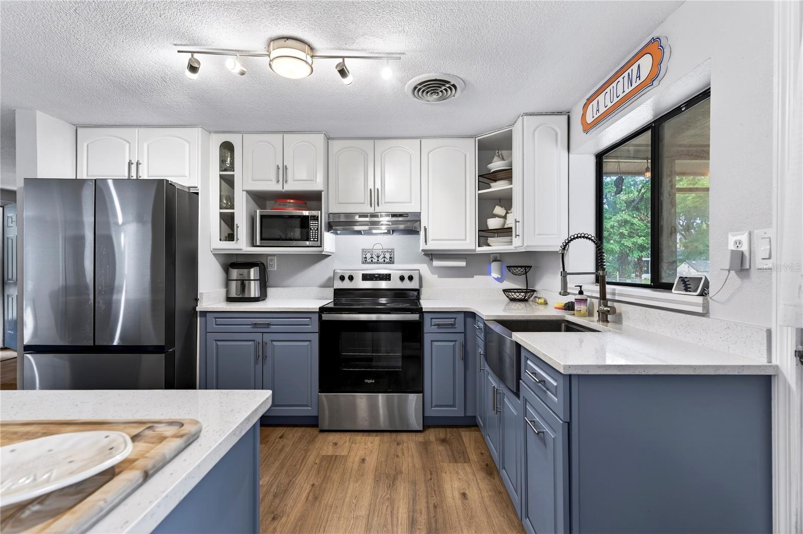 DAGWOOD ACRES - Residential