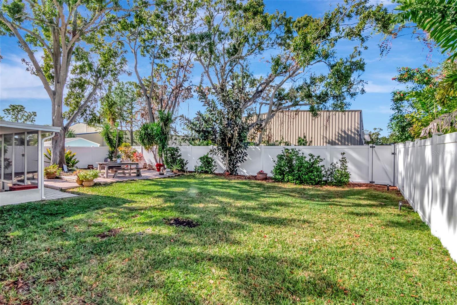 SOMERSET LAKES - Residential