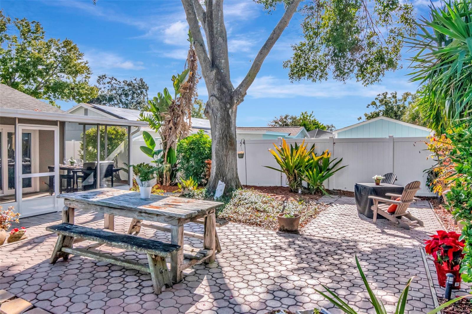 SOMERSET LAKES - Residential