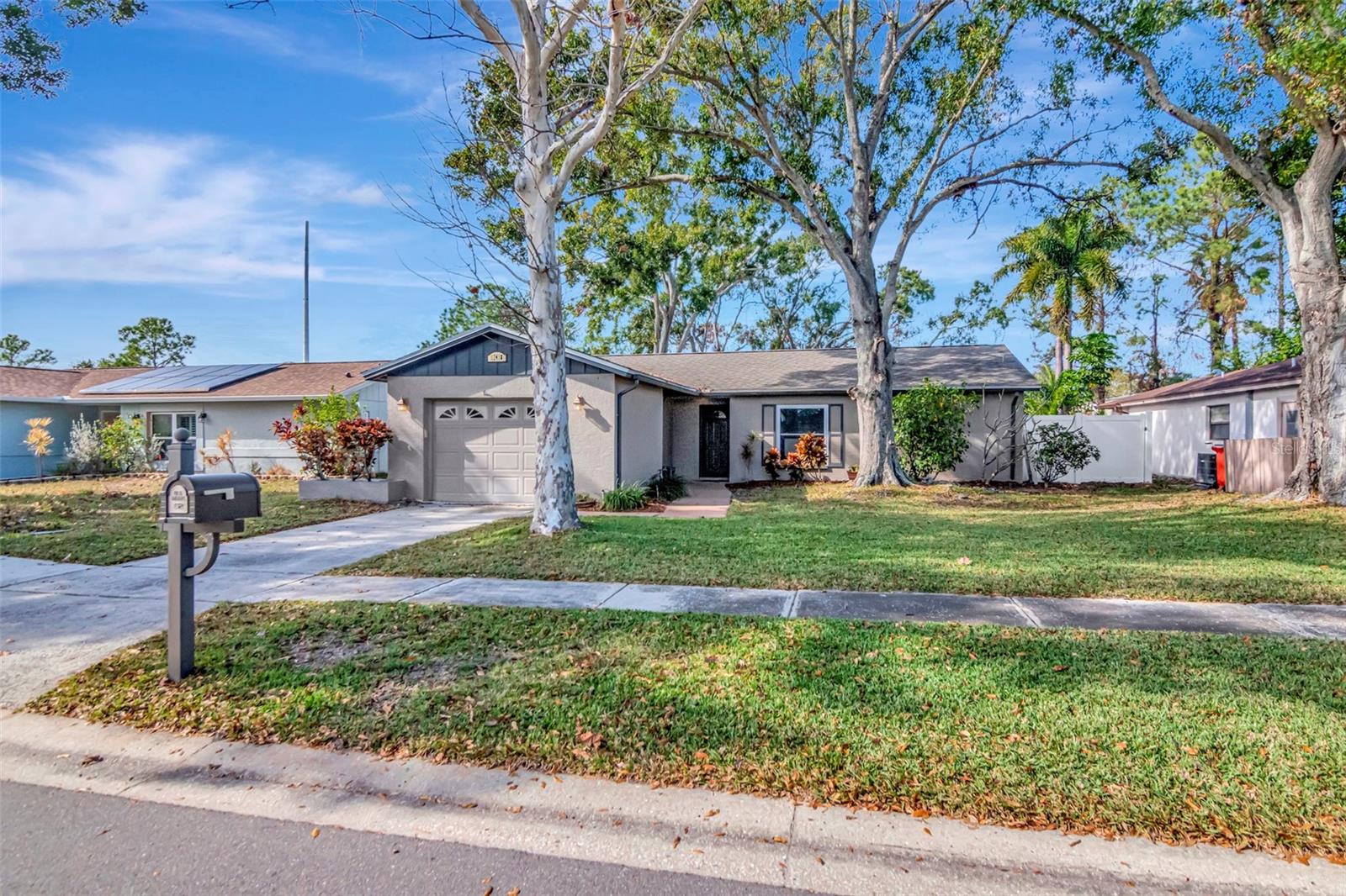 SOMERSET LAKES - Residential