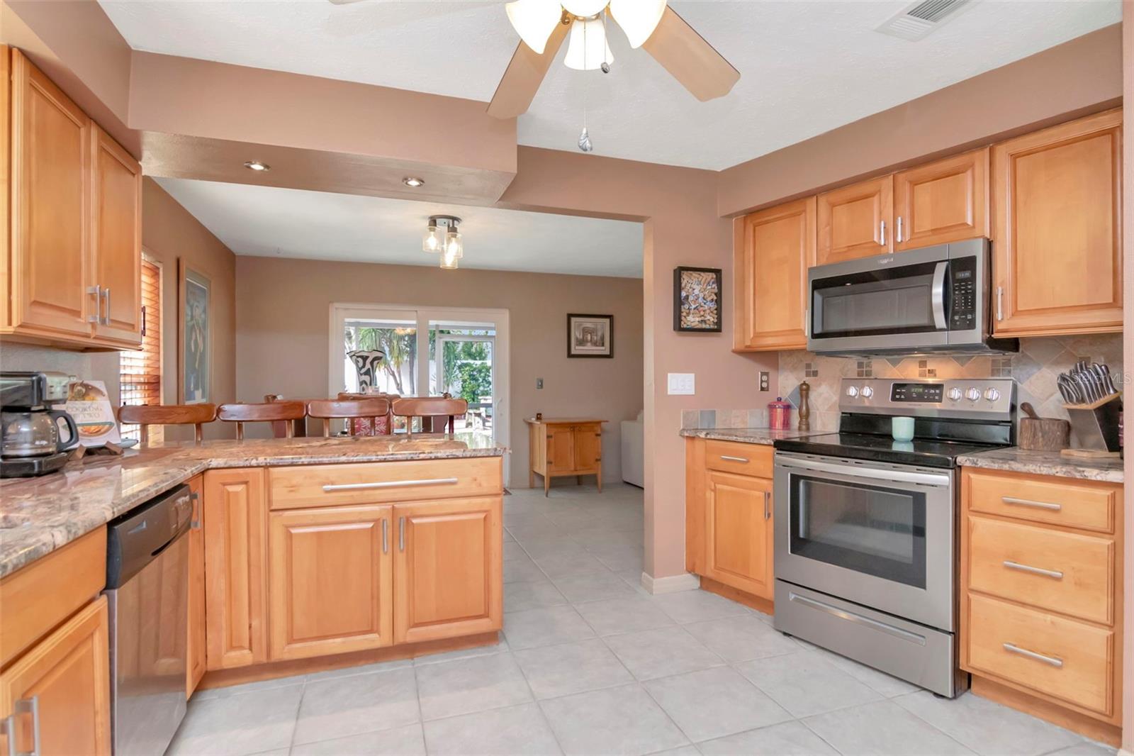 SOMERSET LAKES - Residential