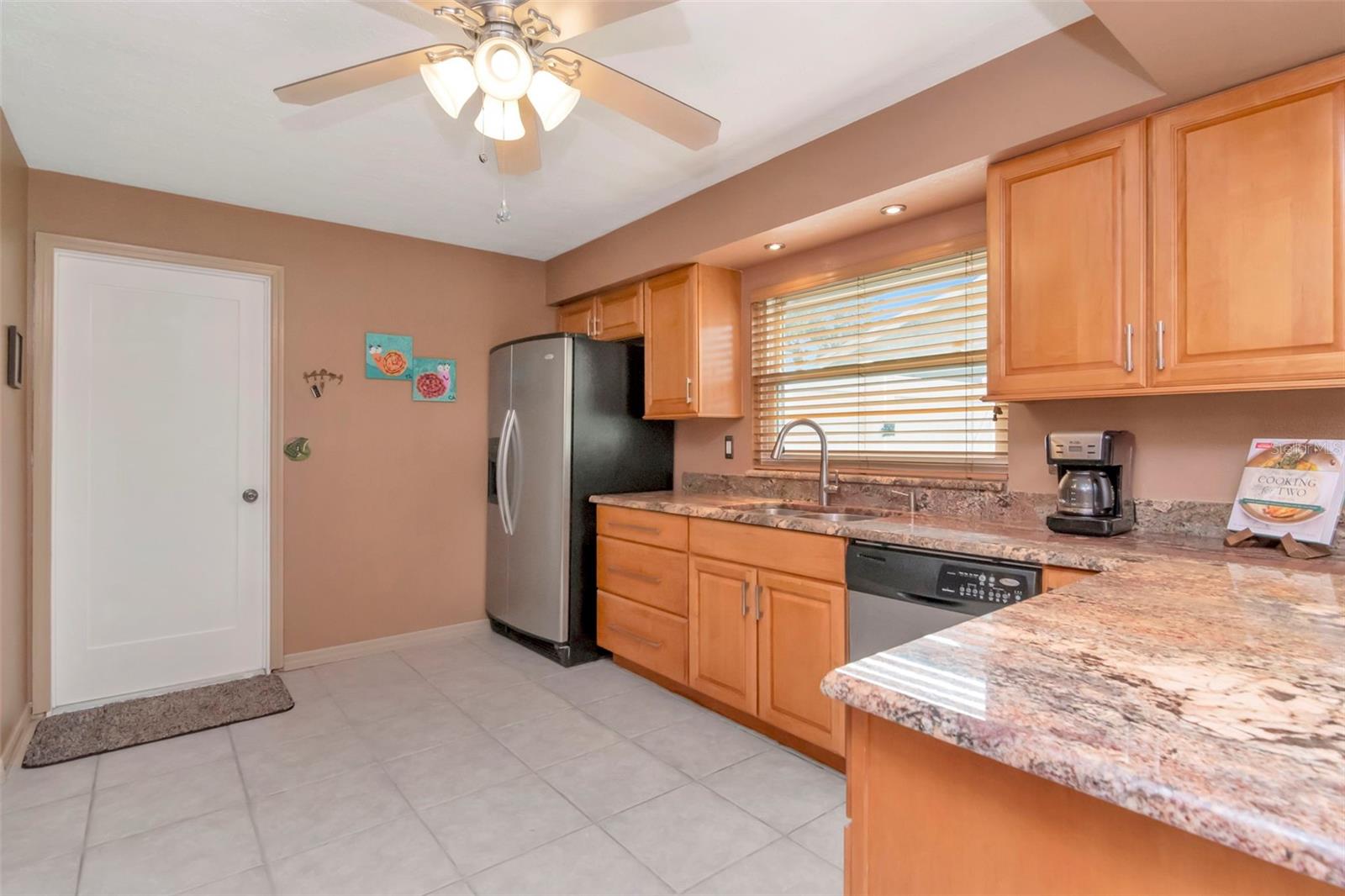 SOMERSET LAKES - Residential