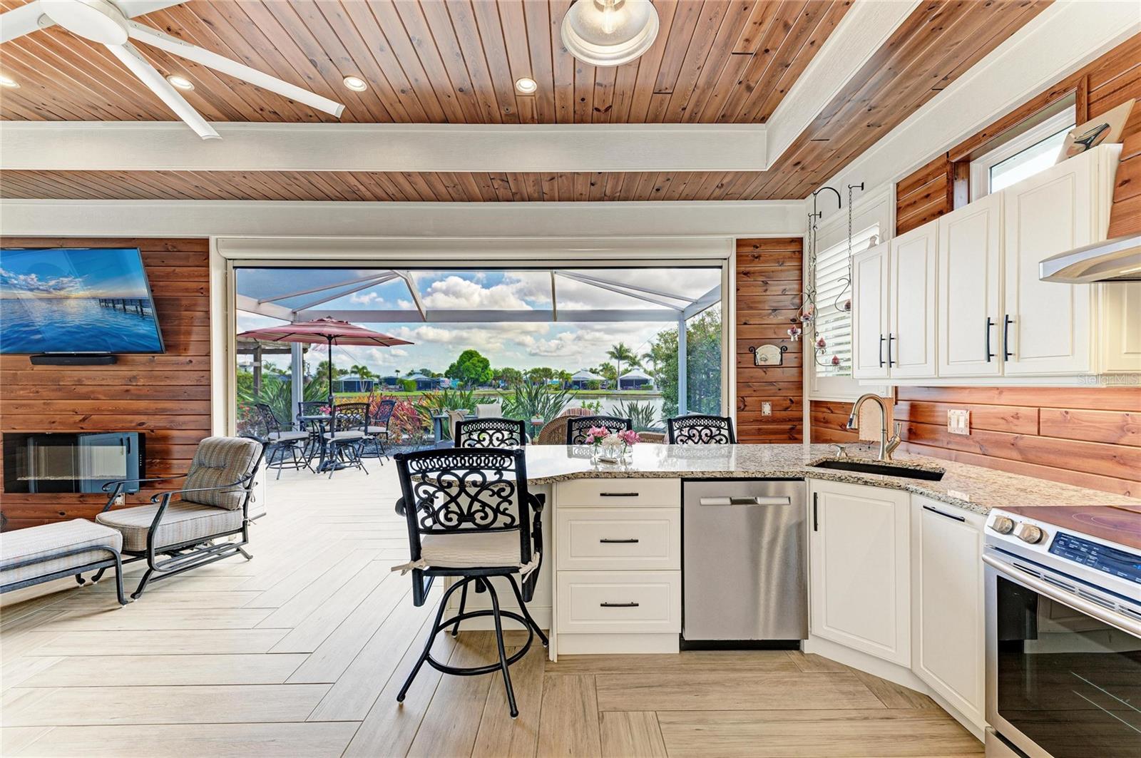 THORNTON CRK MOTORCOACH RESIDENCE - Residential