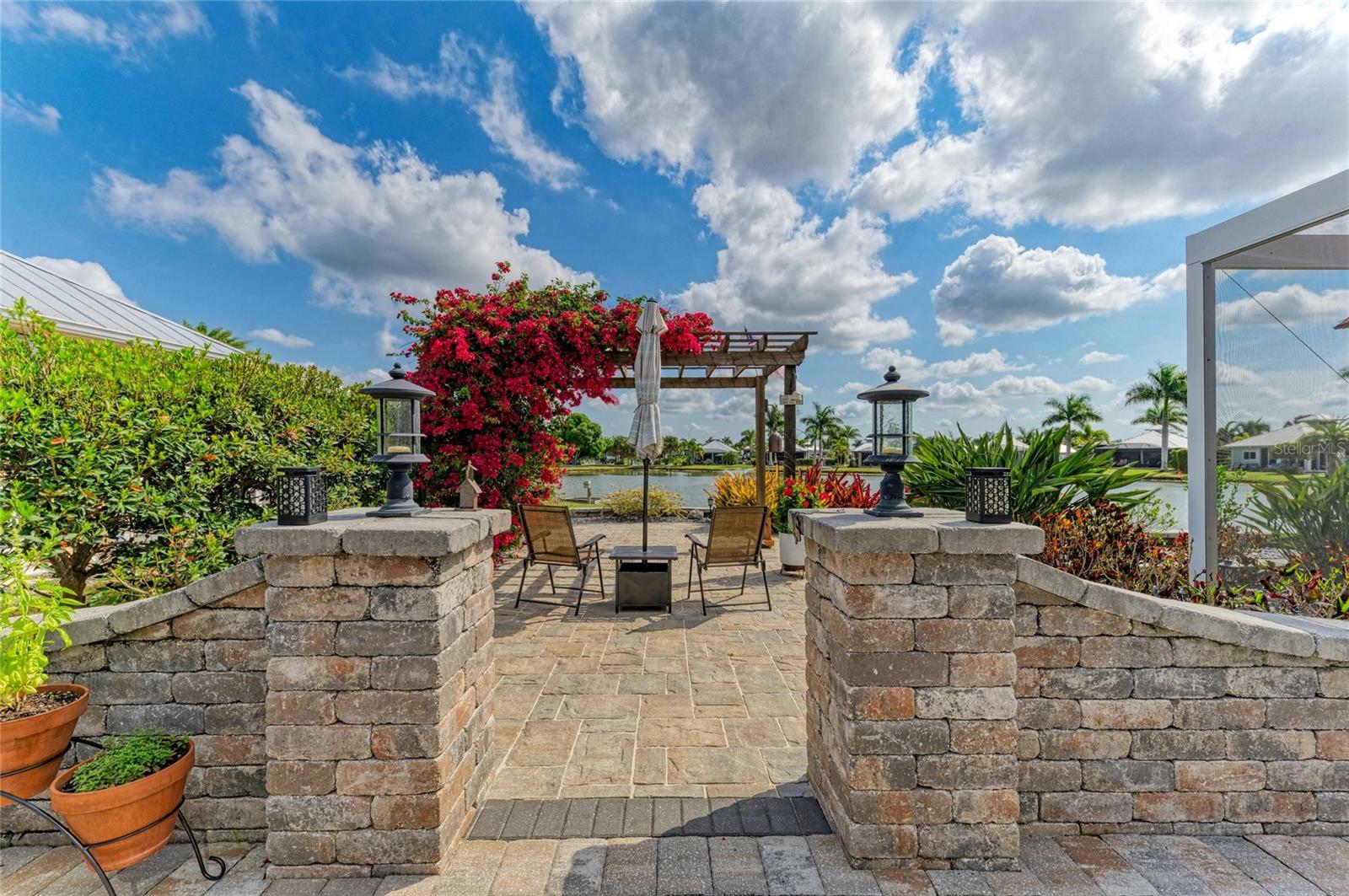 THORNTON CRK MOTORCOACH RESIDENCE - Residential